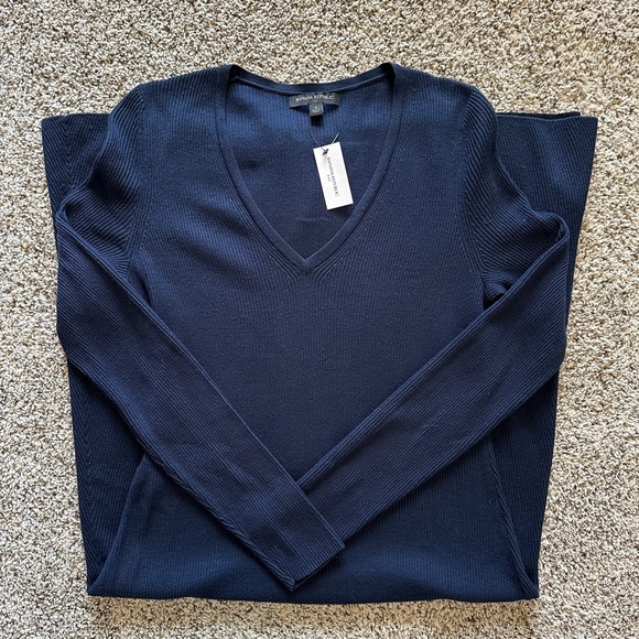 NWT Banana Republic Factory, Ribbed Midi Sweater Dress, Navy, Small - Picture 3 of 3